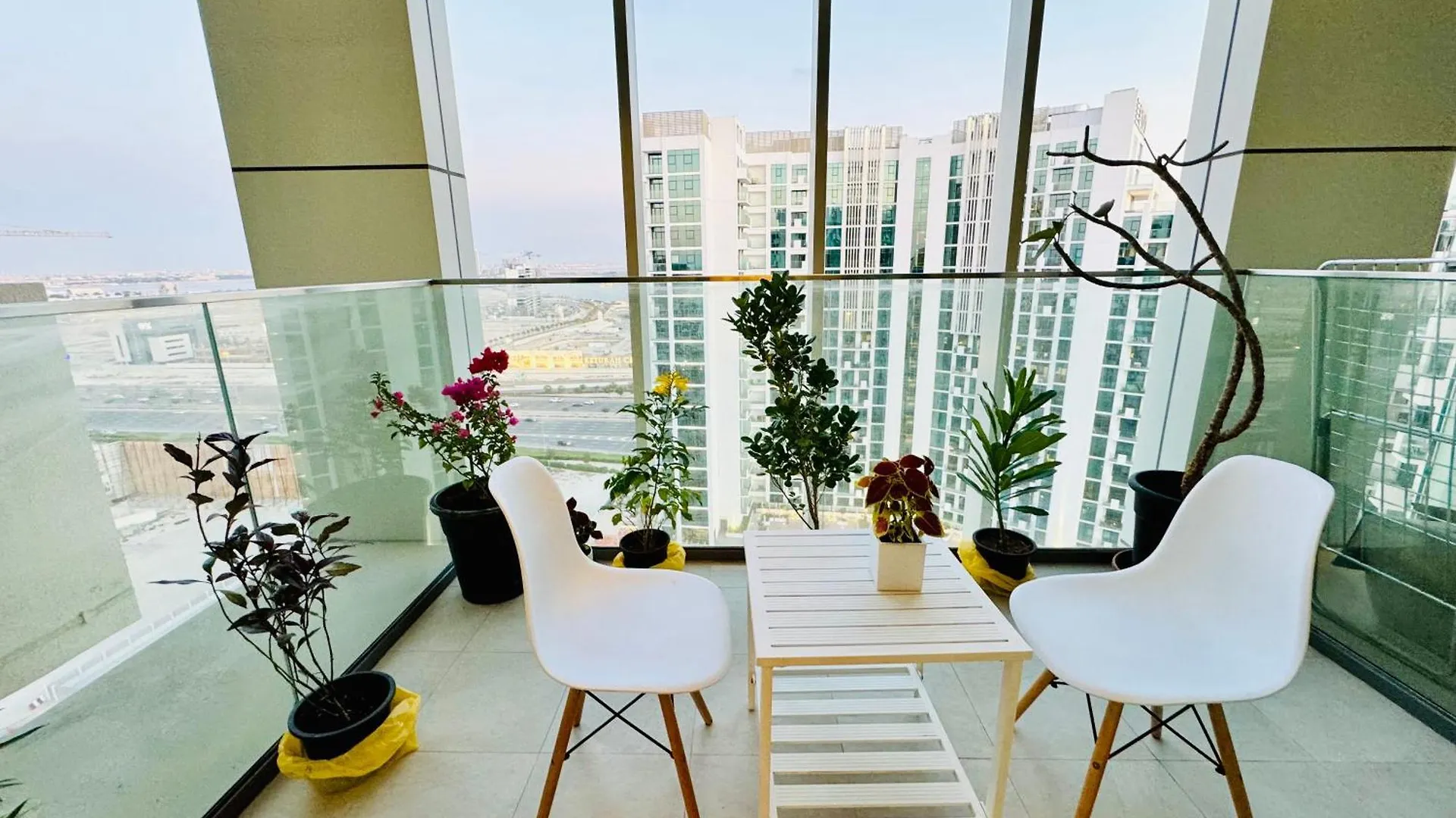 Farhad Azizi Al Jaddaf Sleek Studio Dubai