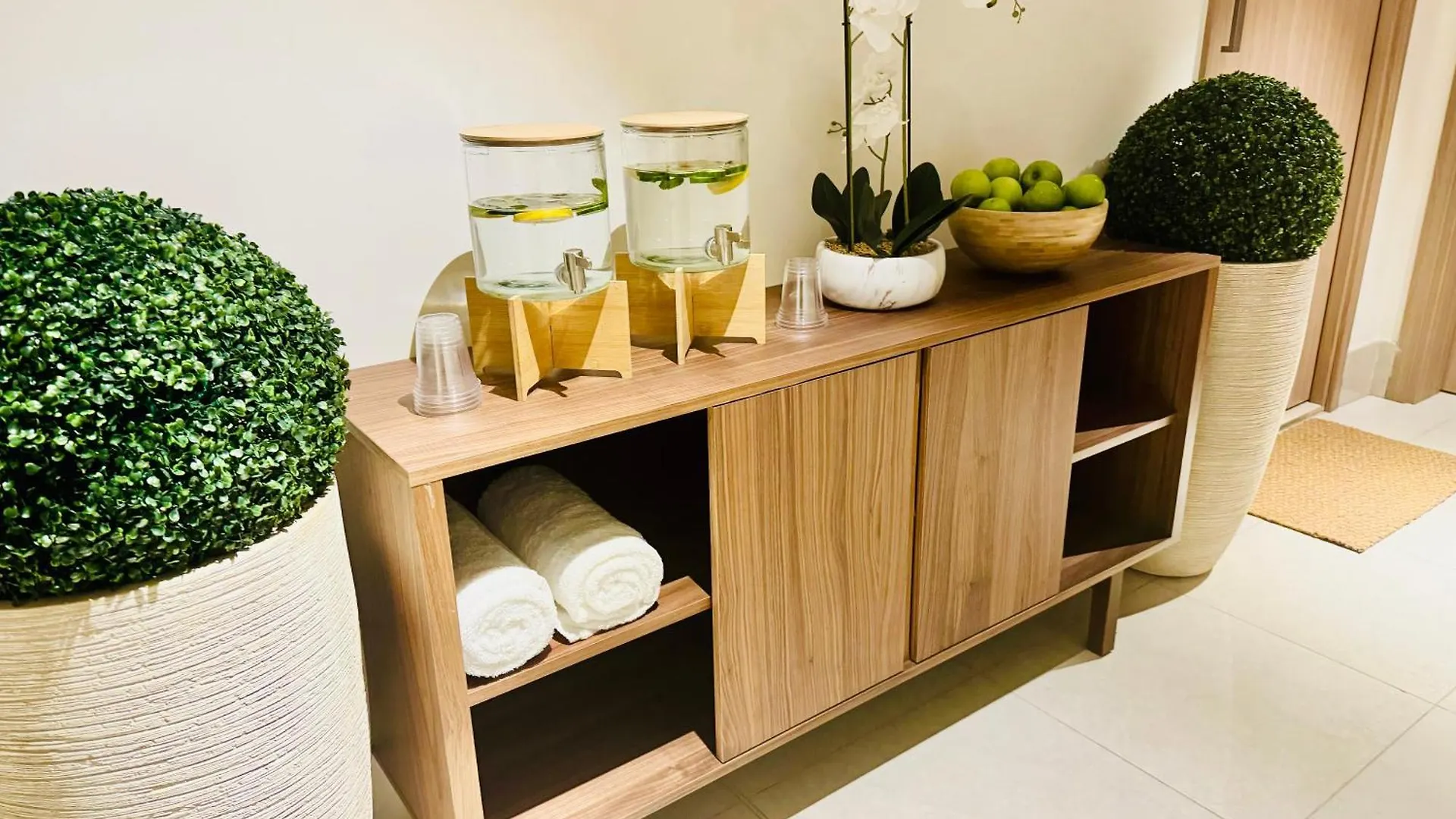 Farhad Azizi Al Jaddaf Sleek Studio Dubai